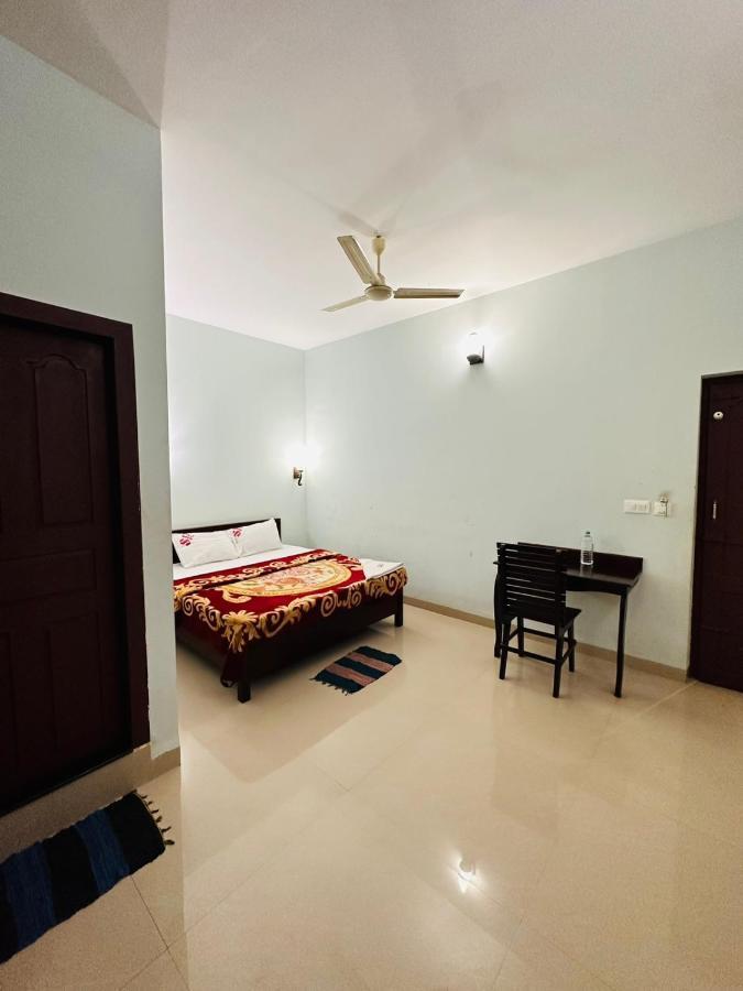 Pkn Homestay Kumily Теккади Экстерьер фото